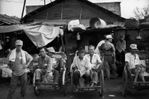 Loạt ảnh tuyệt vời về Việt Nam thập niên 1990 (1)