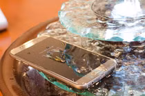  Tìm hiểu về chỉ số chống bụi, chống nước trên smartphone