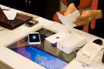 Ảnh đập hộp bộ đôi iPhone 6s và 6s Plus tại Sài Gòn