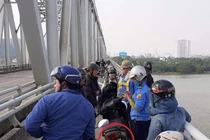 Vừa ly hôn, người đàn ông Hà Tĩnh nhảy cầu tự tử