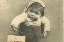 Loạt bưu thiếp "bán trẻ em" lạ lùng ở nước Pháp thế kỷ trước