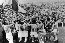 Hình ảnh khó quên về World Cup đầu tiên ở châu Âu