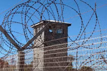 Thăm nhà tù cổ khét tiếng ngoài biển khơi châu Phi