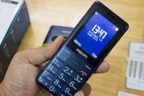 Loạt ảnh thực tế điện thoại cho người già Philips Xenium E311