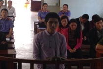 Bé gái nửa đêm đi dạo rồi dẫn trai vừa quen vào nhà nghỉ