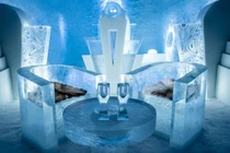 Bên trong khách sạn băng mở cửa quanh năm đầu tiên thế giới