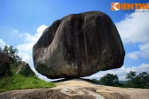 Tận mục kỳ quan đá thiên tạo cực lạ ở Nam Bộ