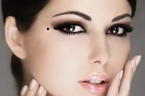 4 vị trí nốt ruồi chính là “bùa yêu”, xấu như ma vẫn được trai theo rần rần