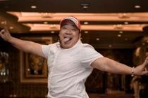 Hiếu Hiền: “Sống bằng việc chạy show cưới hỏi, thôi nôi“