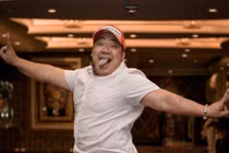 Hiếu Hiền: “Sống bằng việc chạy show cưới hỏi, thôi nôi“