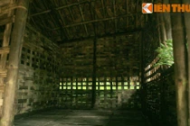 Thăm nơi ở và làm việc của Bác Hồ ở chiến khu Tân Trào