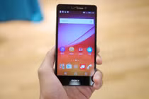  Cận cảnh smartphone Sony Xperia Z4v chống nước, màn hình siêu nét