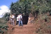 Khám phá điều lý thú ở địa đạo Vịnh Mốc năm 1992