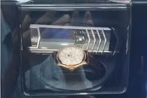 Ông Đoàn Ngọc Hải bán điện thoại, đồng hồ hàng hiệu lo cho người vô gia cư