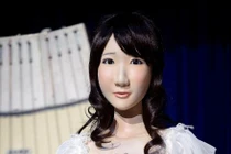 Loạt ảnh lạ về đám cưới robot đầu tiên trên quả đất