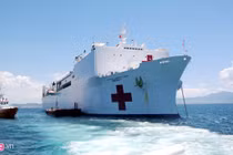 Khó tưởng tượng bên trong tàu bệnh viện Mercy Mỹ ở VN