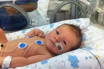 Chi 102 triệu đồng “sinh con thuận tự nhiên”: Con bị ngạt thở, suýt tử vong