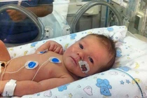 Chi 102 triệu đồng “sinh con thuận tự nhiên”: Con bị ngạt thở, suýt tử vong