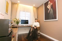 Nhà Nhật Kim Anh bị trộm đột nhập: Bài học cho sao Việt “chăm” khoe của