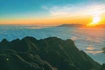 Lên Sapa săn tuyết xưa rồi, ngắm hoàng hôn trên Fansipan mới là “hot-trend” 