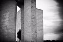 Ấn số về tấm bia đá huyền bí nhất nước Mỹ