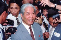 Nguyên Tổng bí thư Đỗ Mười qua ống kính báo chí quốc tế