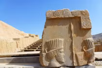 Đế quốc quân sự đầu tiên trong lịch sử nằm ở đâu?