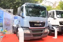 “Khủng long” đầu kéo Man TGS giá hơn 1,2 tỷ tại VN