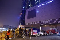 Parkson Keangnam đột ngột đóng cửa, quầy hàng chuyển đồ trong đêm