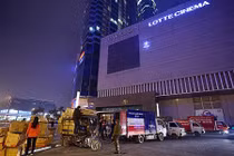 Parkson Keangnam đột ngột đóng cửa, quầy hàng chuyển đồ trong đêm