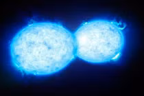 Phát hiện hệ sao nhị phân nóng và lớn nhất hành tinh