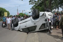 Hai xe con tông nhau kinh hoàng trên quốc lộ