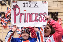 Nước Anh rộn rã tin Công nương Kate sinh công chúa