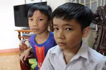 Cô giáo tự ý xẻo tóc nham nhở hàng loạt học sinh