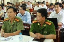 Vụ "áp giải học sinh ở sân trường": Điều tra tình tiết mới