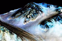 NASA xác thực phát hiện nước trên sao Hỏa