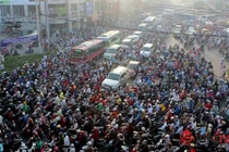 Người Sài Gòn có vượt đèn đỏ, lấn làn, băng ngang đường?