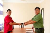 Chủ tạp hóa 3 lần nhận chuyển nhầm tiền và cái kết ấm lòng