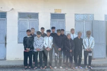 Lai Châu: Triệu tập 12 đối tượng mang dao đi hỗn chiến trong đêm