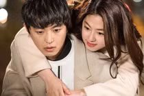 Không thể hiểu khi đã chia tay, người yêu cũ vẫn "bật đèn xanh"