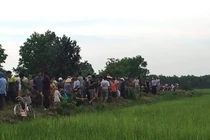 Xác cô gái bốc mùi tại cánh đồng tố 2 sát nhân máu lạnh