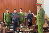 Khởi tố người đàn ông khai thác khoáng sản trái phép ở Hòa Bình