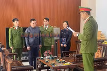 Khởi tố người đàn ông khai thác khoáng sản trái phép ở Hòa Bình