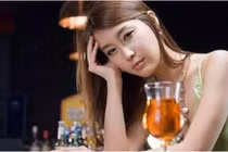  90% phụ nữ cô đơn khi uống say thường muốn làm điều này