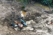 Tìm thấy thêm 2 thi thể trong vụ lũ quét thôn Làng Nủ