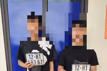 Bắt 2 đối tượng dùng dao chặt chém cướp biển số xe máy