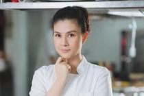 Nhan sắc trẻ trung, xinh đẹp tuổi U50 của bà hoàng phòng vé Kim Thư