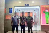 Ngăn chặn nam sinh có ý định nhảy cầu Nhật Tân tự tử