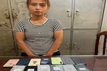 Bắt nữ quái đột nhập cửa hàng ở Nam Định trộm 13 điện thoại