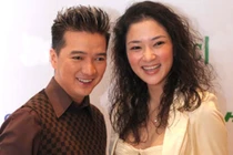 Tiết lộ chuyện riêng của đồng nghiệp trong showbiz- nhiều ý kiến trái chiều